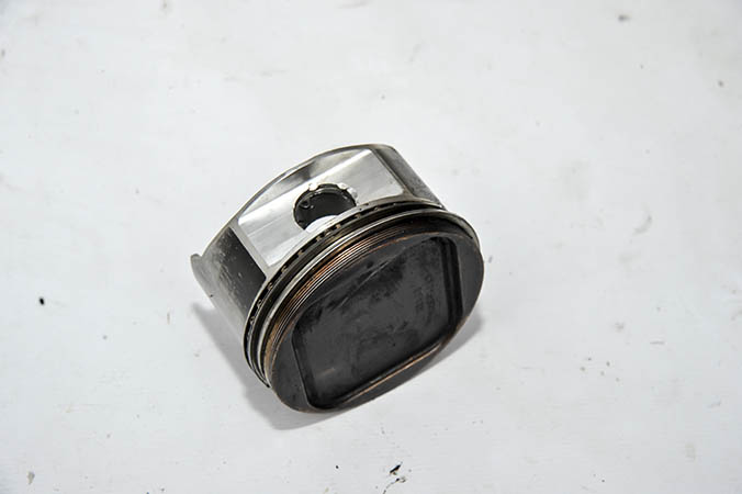 LEVORG ÇIKMA PARÇA PSTONN.JPG